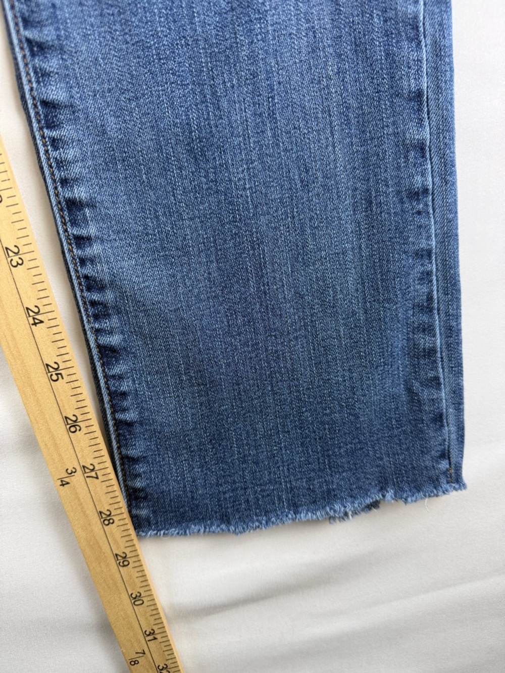 Banana Republic Girlfriend Jeans – Size 28 | Raw Hem Distressed - Picture 2 of 9
